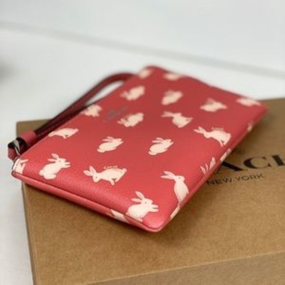 NWT Coach Corner ZIP Wristlet Wallet W/Bunny - Picture 3 of 7